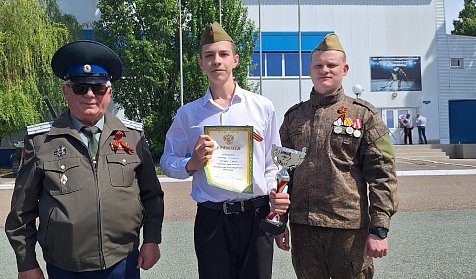 Строем и с песней!